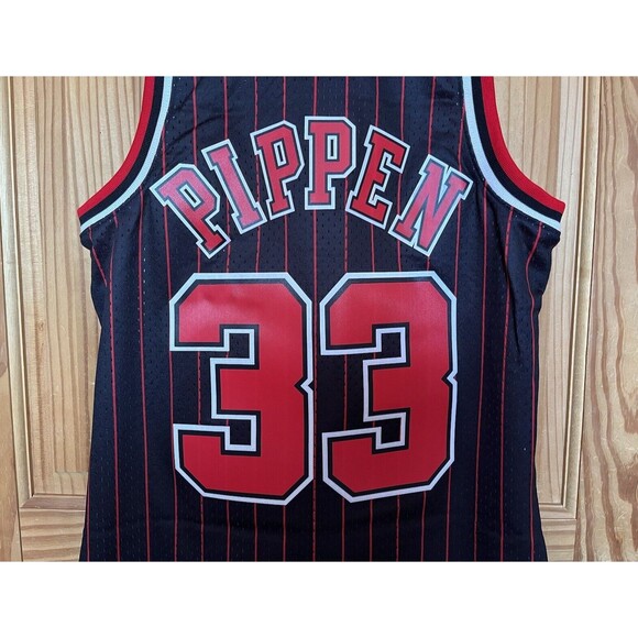 Mitchell & Ness NBA Swingman Bulls Scottie Pippen Alternate Jersey 95-96 Size S - Picture 9 of 11